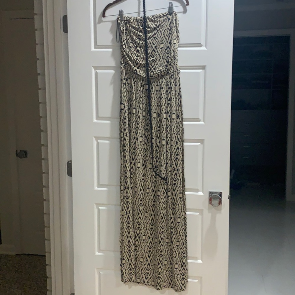 Forever 21 Maxi Dress Black and Tan with Belt M